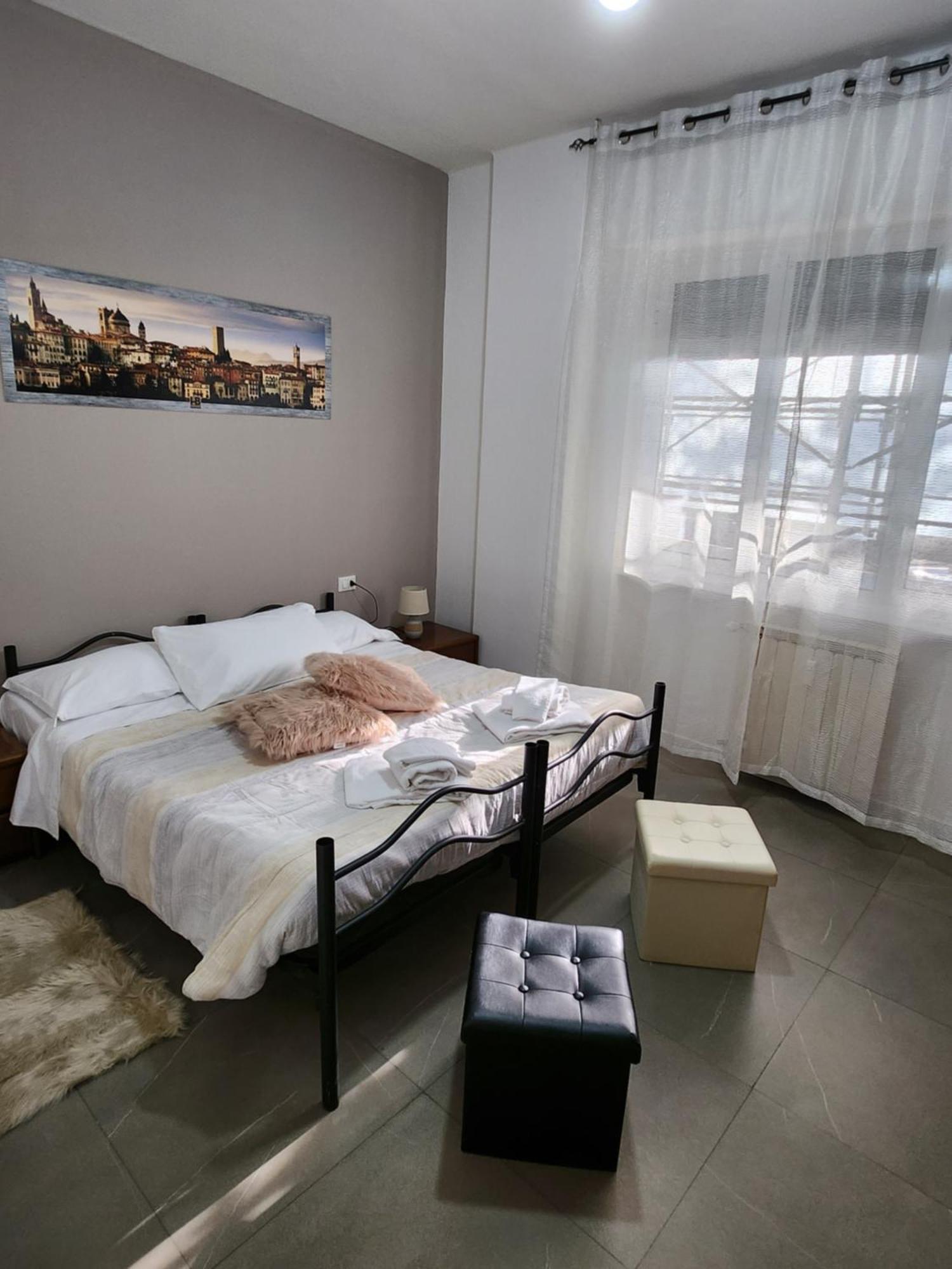 Hb Appartamenti In Centro Bergamo Bagian luar foto