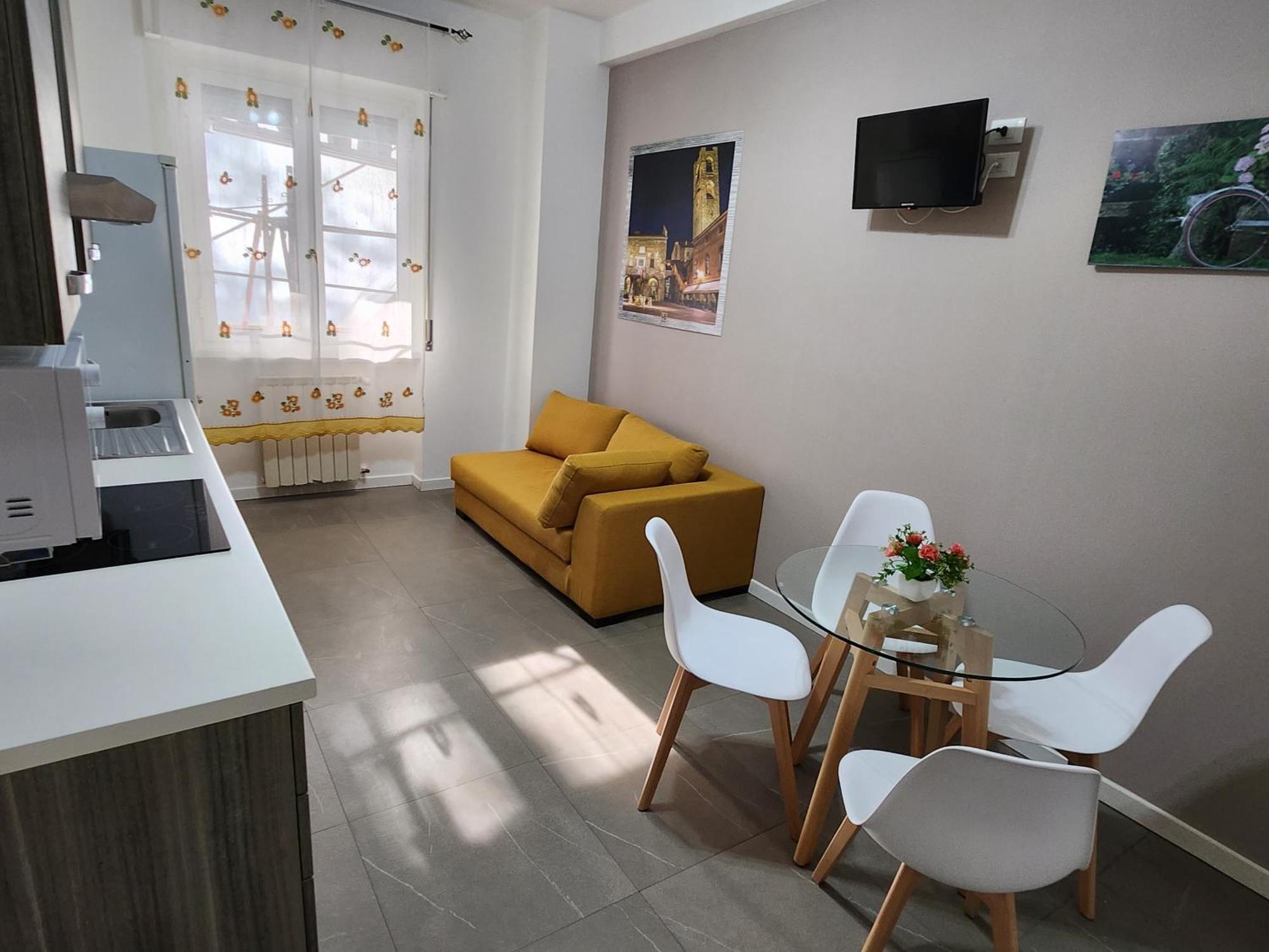 Hb Appartamenti In Centro Bergamo Bagian luar foto