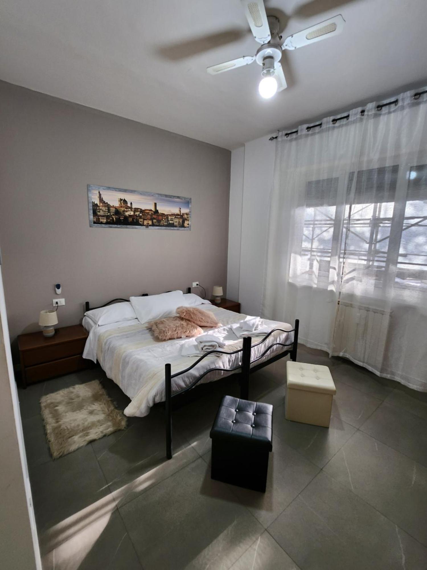 Hb Appartamenti In Centro Bergamo Bagian luar foto